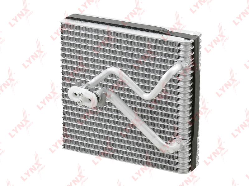RC-0689 Радиатор кондиционера LYNXauto